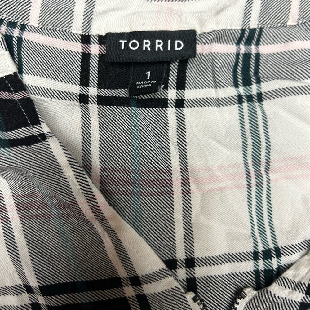 Torrid plaid babydoll top - Picture 3 of 8